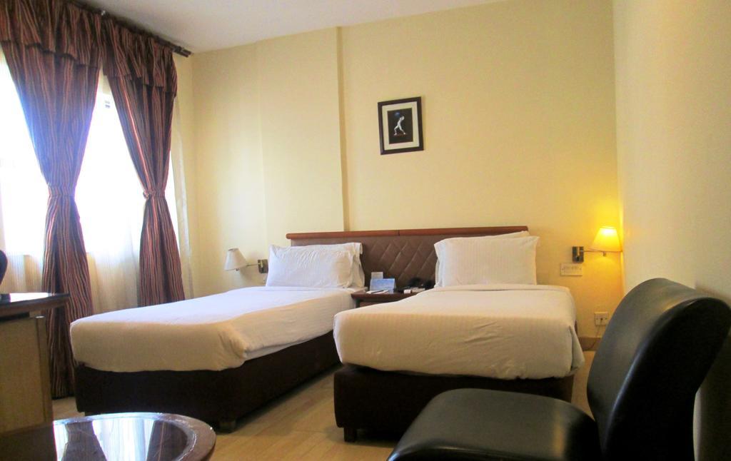 Indismart Hotel Kolkata Eksteriør bilde