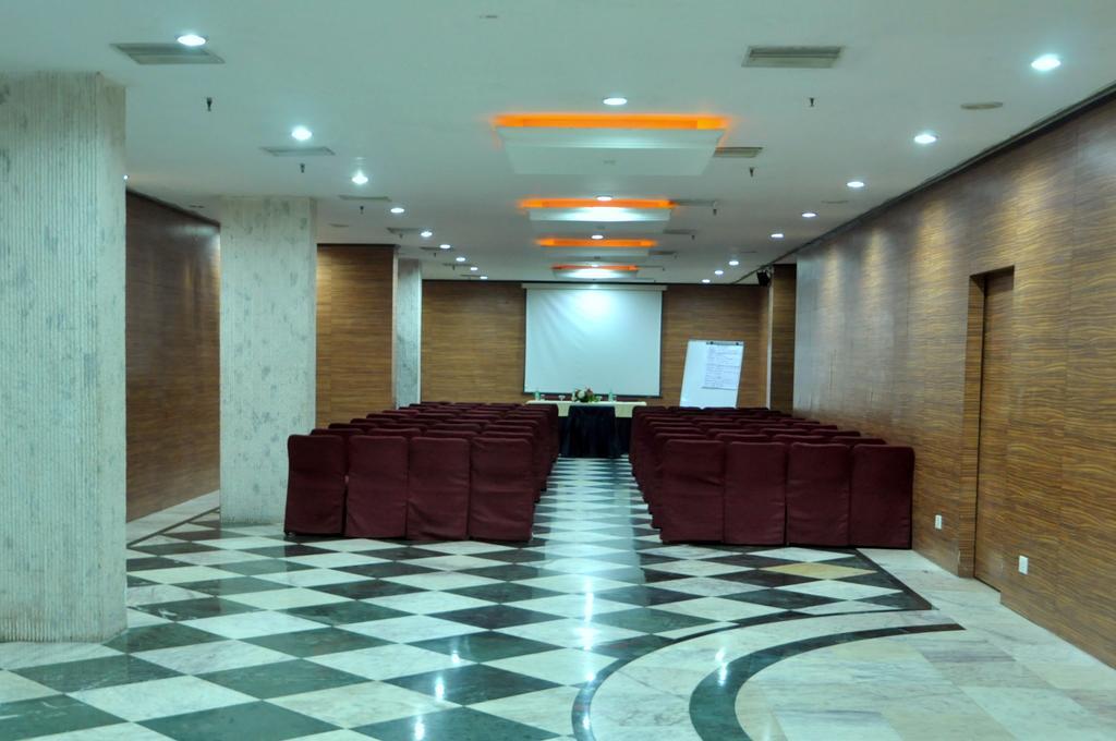Indismart Hotel Kolkata Eksteriør bilde