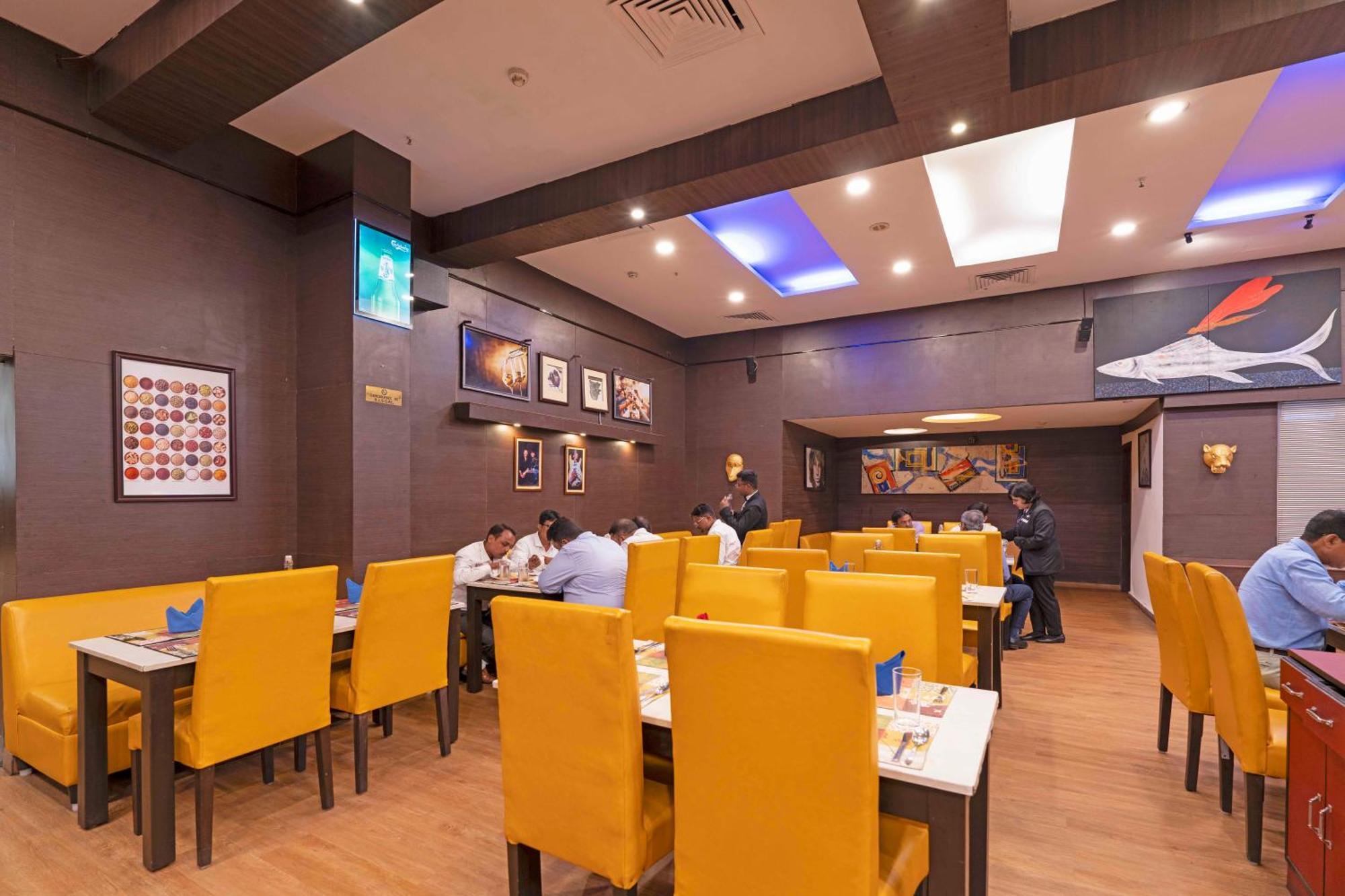 Indismart Hotel Kolkata Eksteriør bilde
