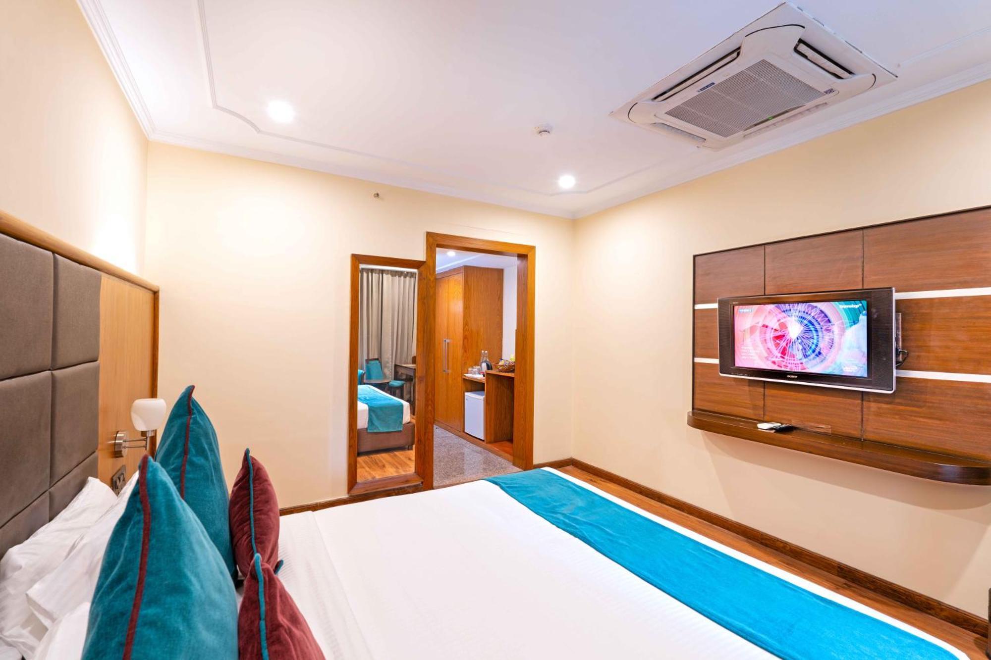 Indismart Hotel Kolkata Eksteriør bilde