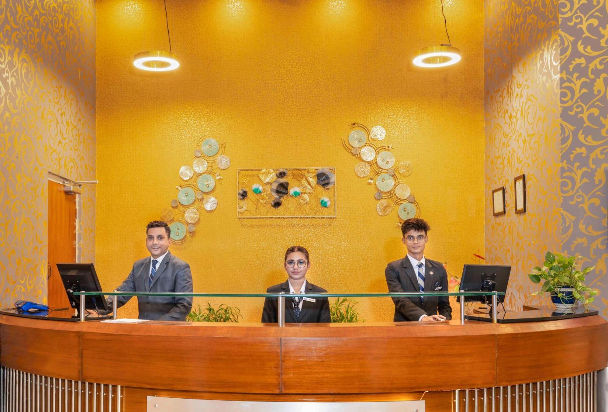 Indismart Hotel Kolkata Eksteriør bilde
