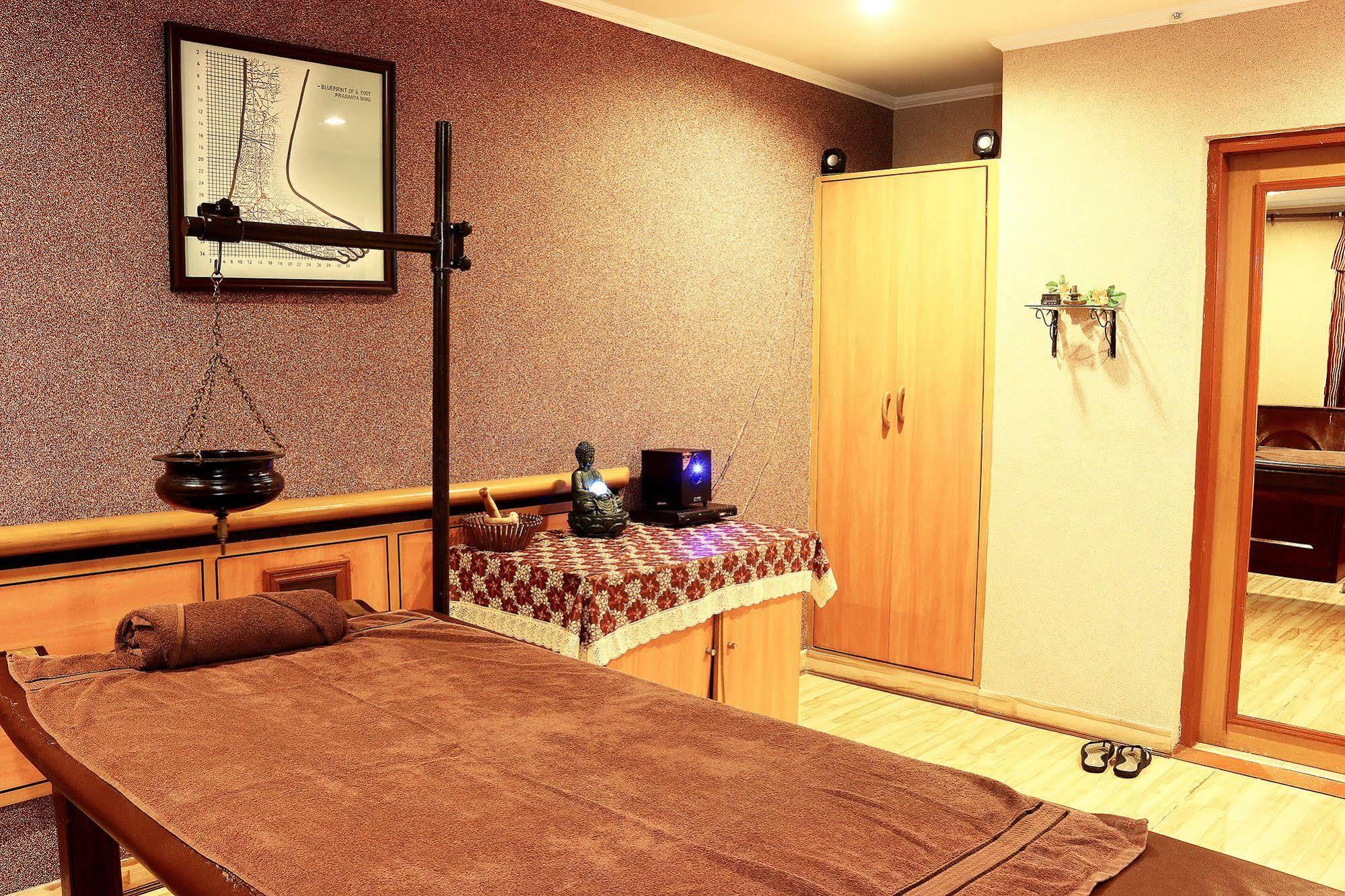 Indismart Hotel Kolkata Eksteriør bilde