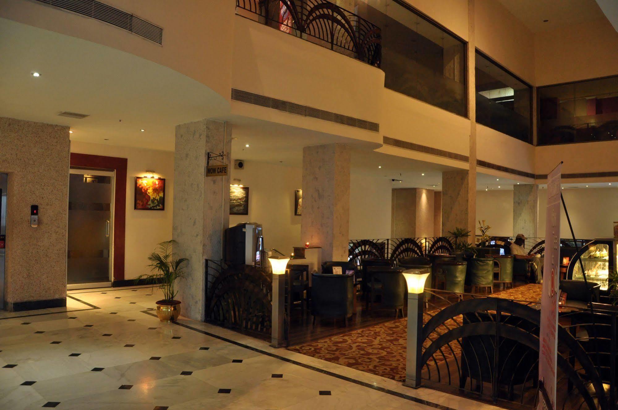 Indismart Hotel Kolkata Eksteriør bilde